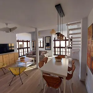 Dona Elvira Carreteria Apartment